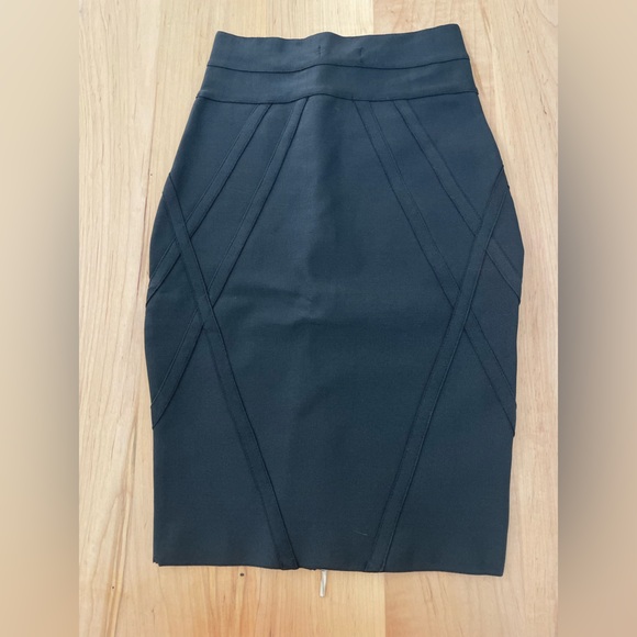 Bandage Bodycon Skirt - Picture 2 of 3
